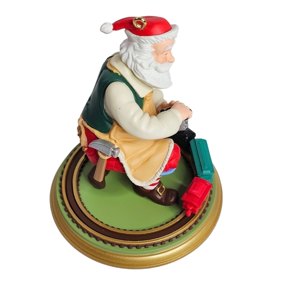 Hallmark Keepsake Ornament Toymaker Santa with Train 7th in a Series 2006 & Box - Picture 4 of 8